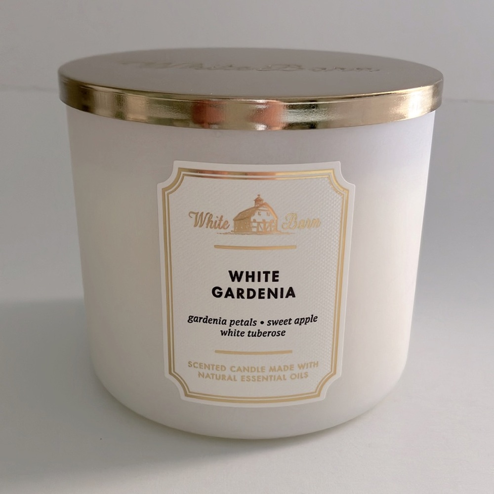 NEW 3 WICK CANDLE WHITE GARDENIA White Barn